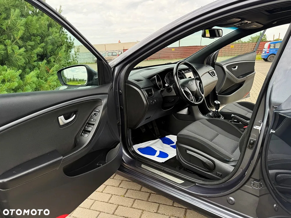Hyundai i30 1.6 CRDi BlueDrive Go - 27