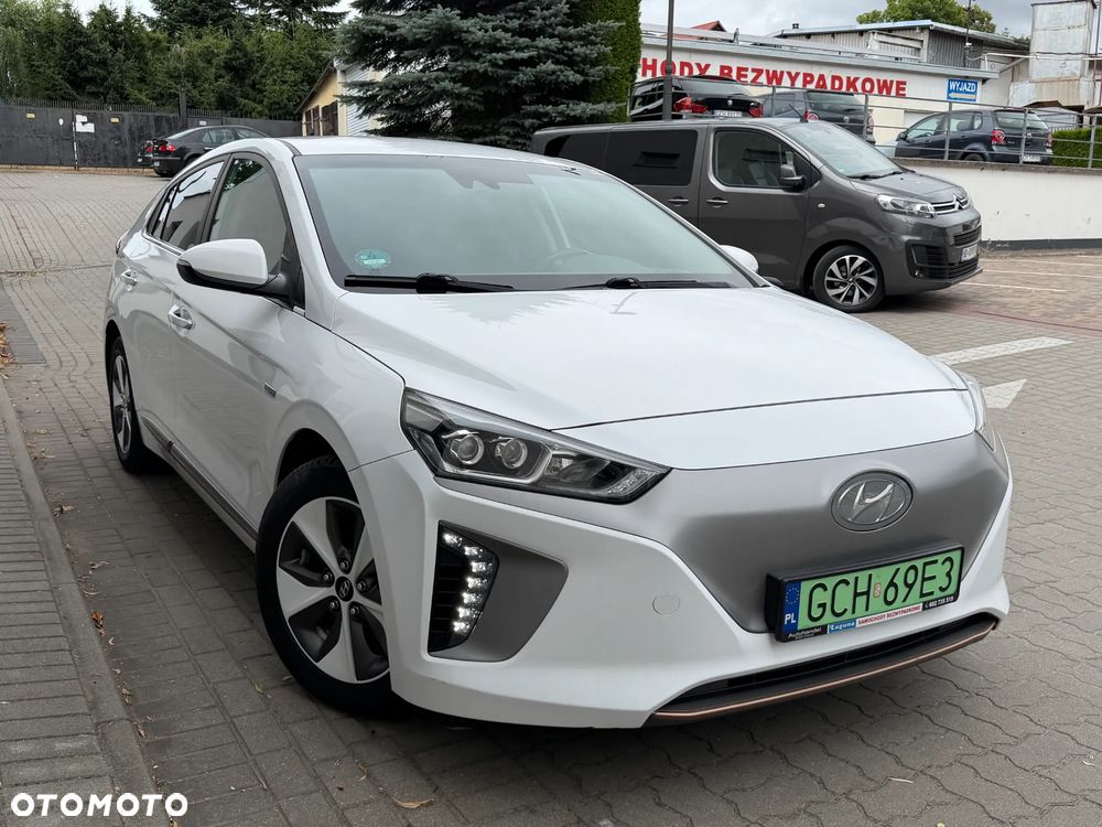 Hyundai IONIQ - 32