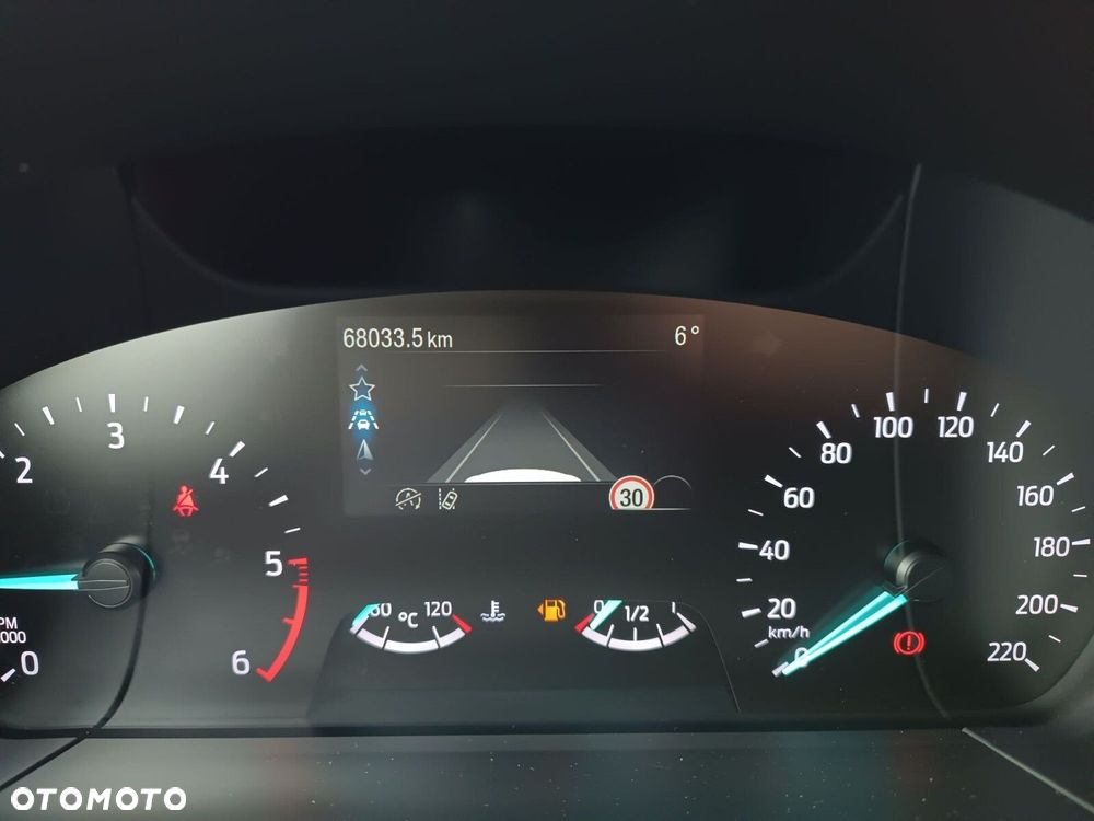 Ford Kuga 2.0 TDCi FWD Titanium - 18