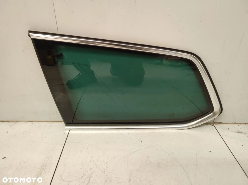 Szyba karoseryjna lewa tył tylna Volkswagen PASSAT B8 kombi - 1