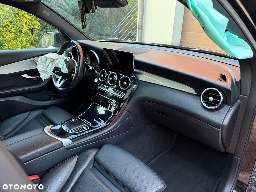 Mercedes-Benz GLC 300 4Matic 9G-TRONIC - 19