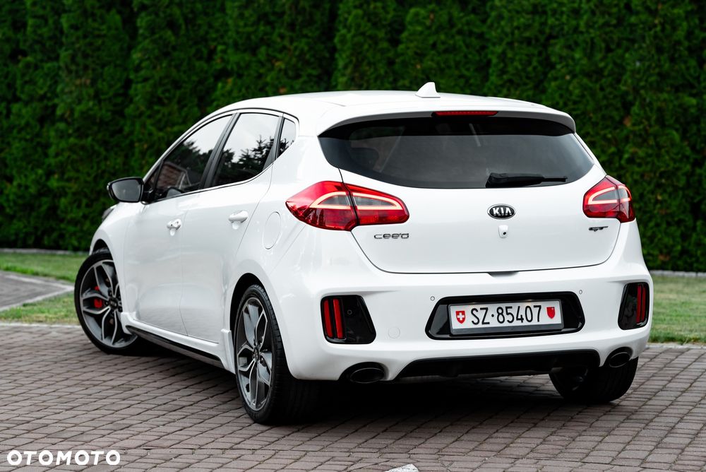 Kia Ceed 1.6 T-GDI GT - 11