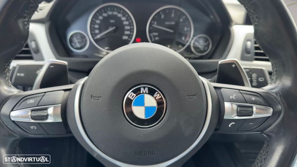 BMW 320 d Touring Advantage Auto - 14