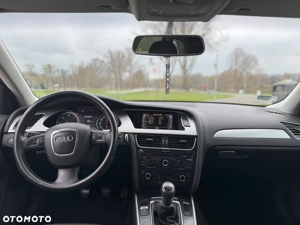 Audi A4 Avant 2.0 TDI - 11