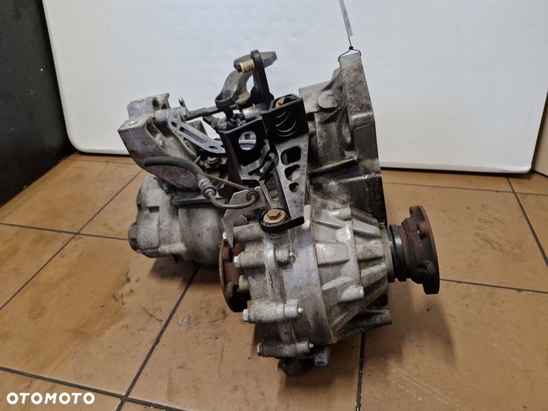 VOLKSWAGEN PASSAT CC A3 8P 1.8 TSI SKRZYNIA BIEGÓW MANUAL 6B JWX - 9
