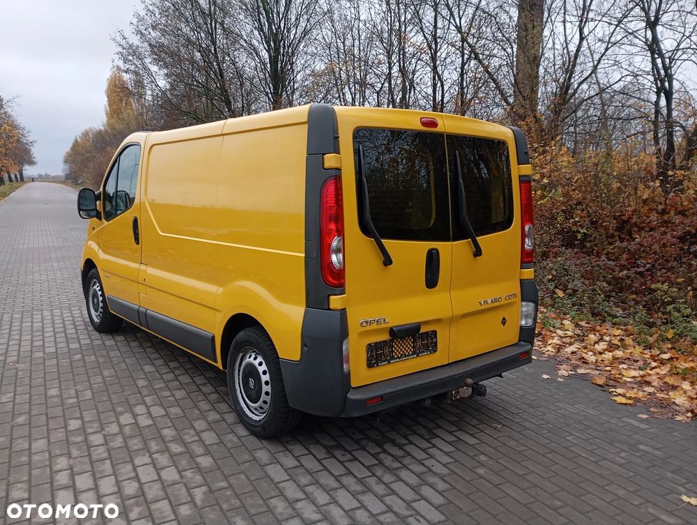 Opel Vivaro - 10