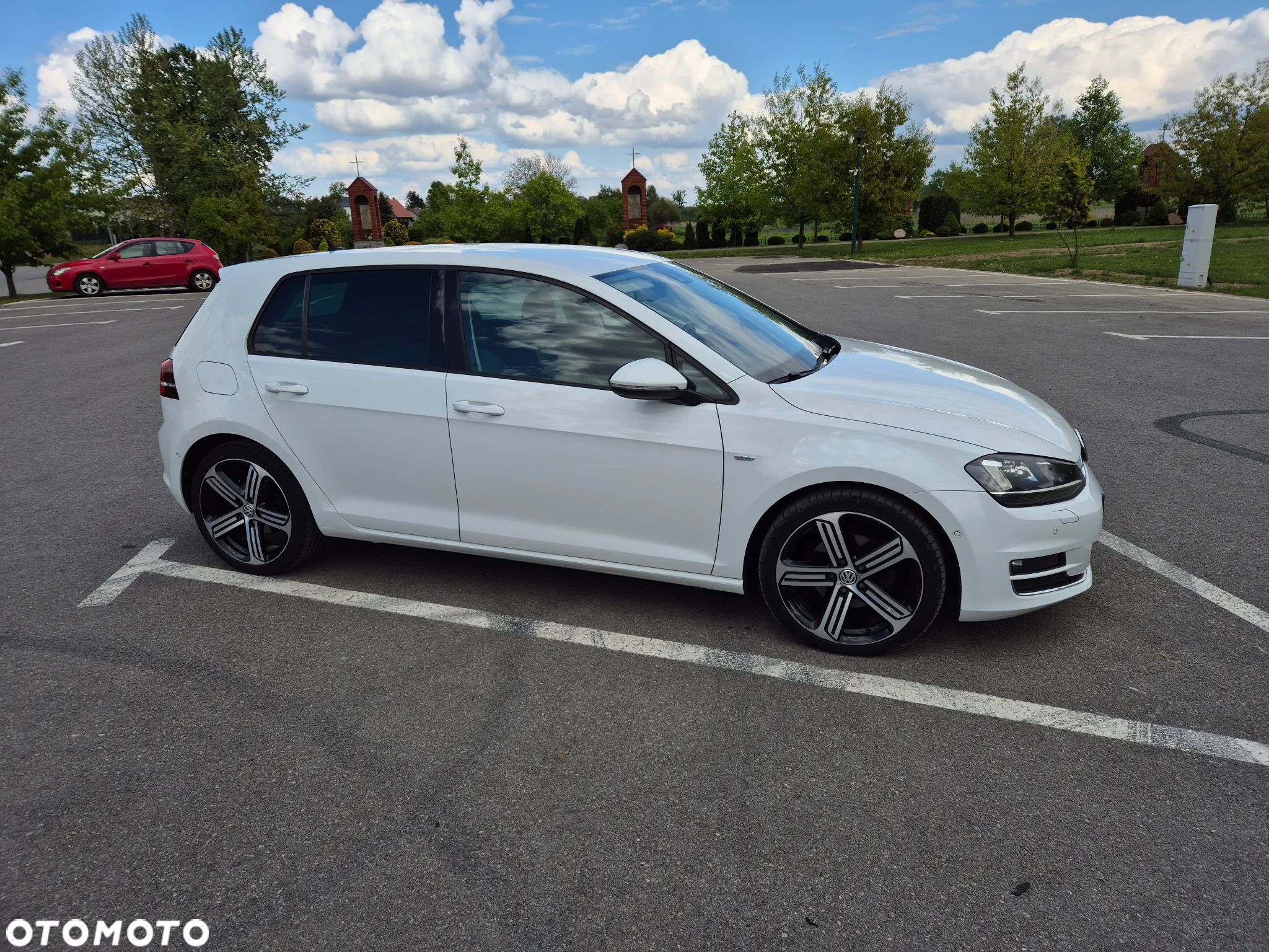 Volkswagen Golf - 1