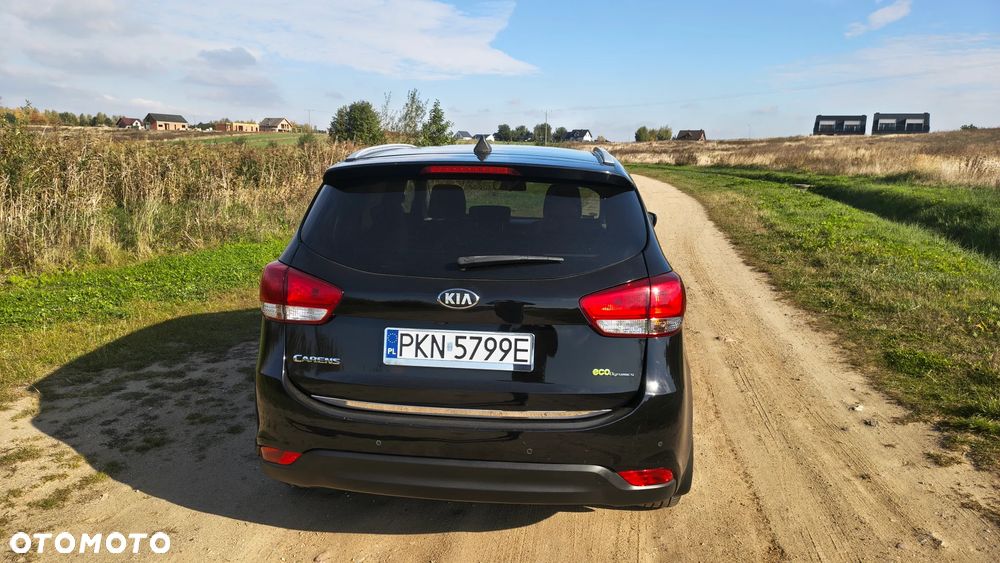 Kia Carens - 29