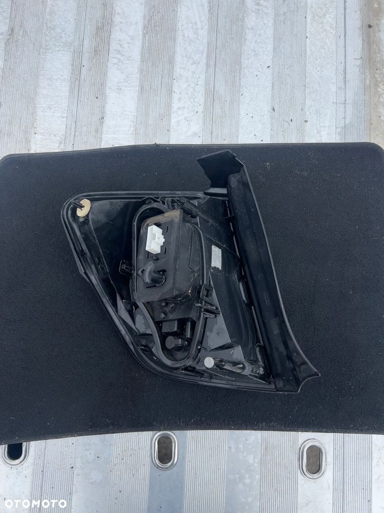 Citroen C3 II lift lampa prawy tył 9803928480 - 4