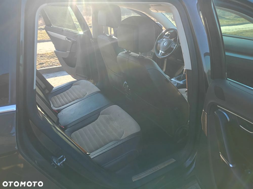 Volkswagen Passat 2.0 TDI Highline DSG - 9