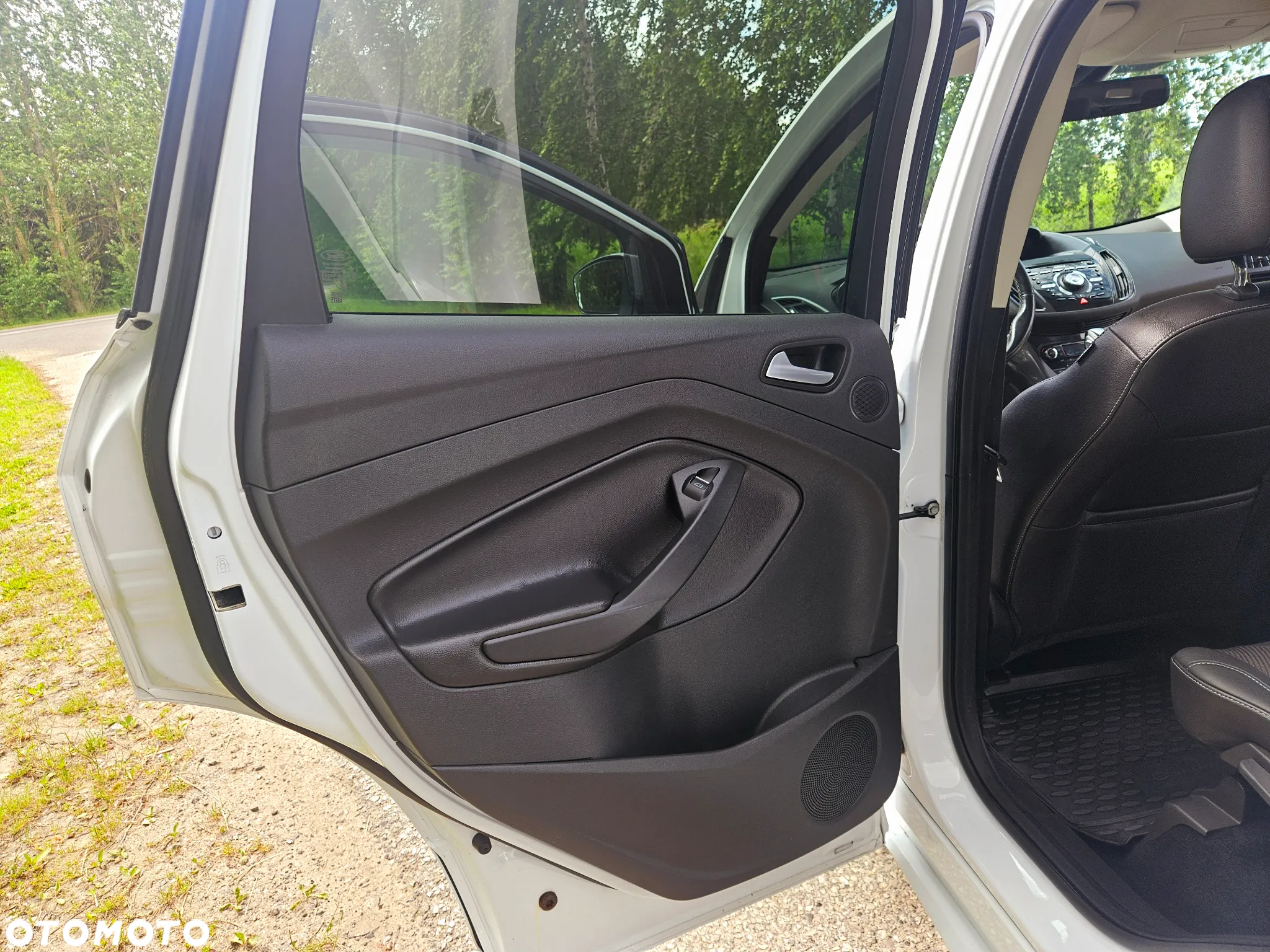 Ford Kuga 2.0 TDCi 4x4 Titanium - 14