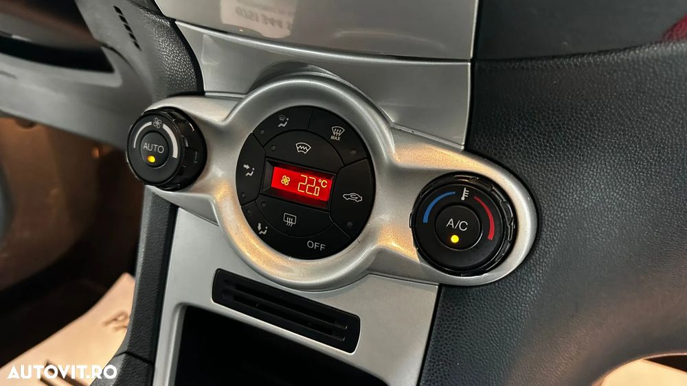 Ford Fiesta 1.6 TDCI Titanium - 15