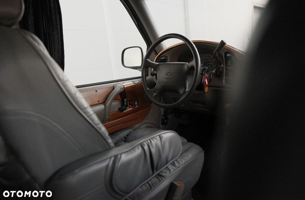 Chevrolet Astro 4.3i V6 - 31