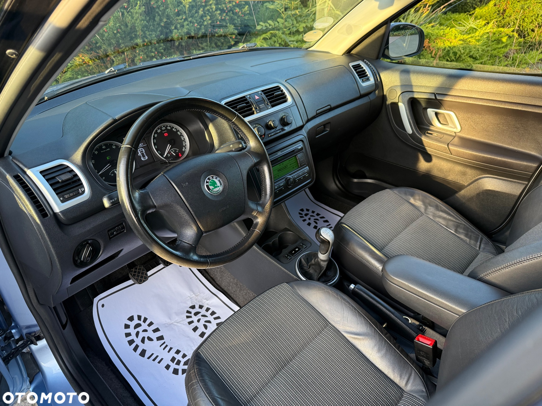 Skoda Roomster 1.6 16V Comfort - 9