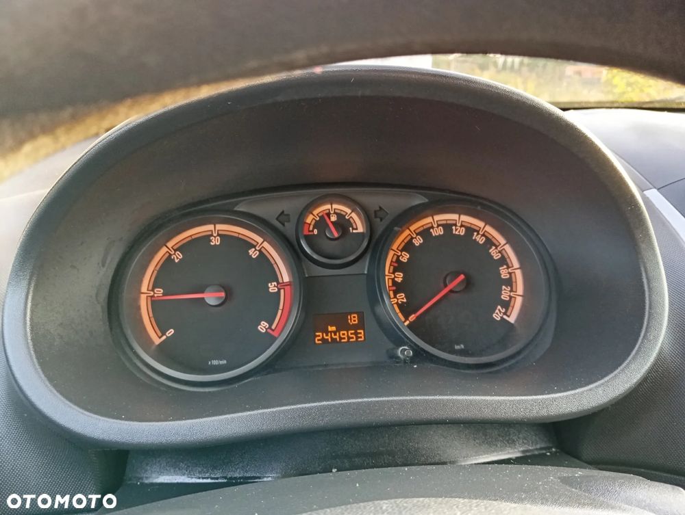 Opel Corsa - 8