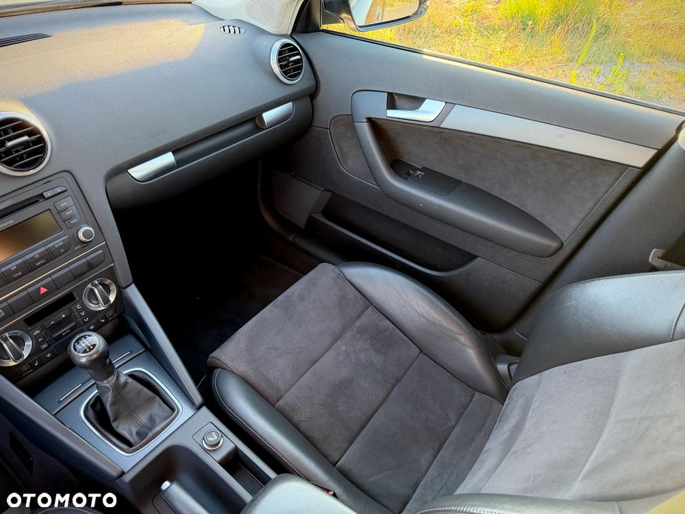 Audi A3 Sportback 1.6 TDI DPF Attraction - 27