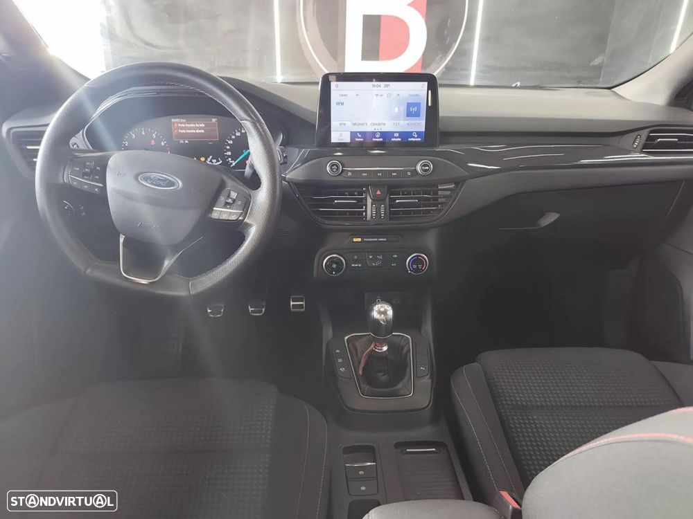 Ford Focus SW 1.0 EcoBoost MHEV ST-Line - 20