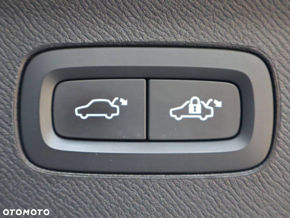 Volvo XC 90 B5 B AWD Ultimate Bright 7os - 22