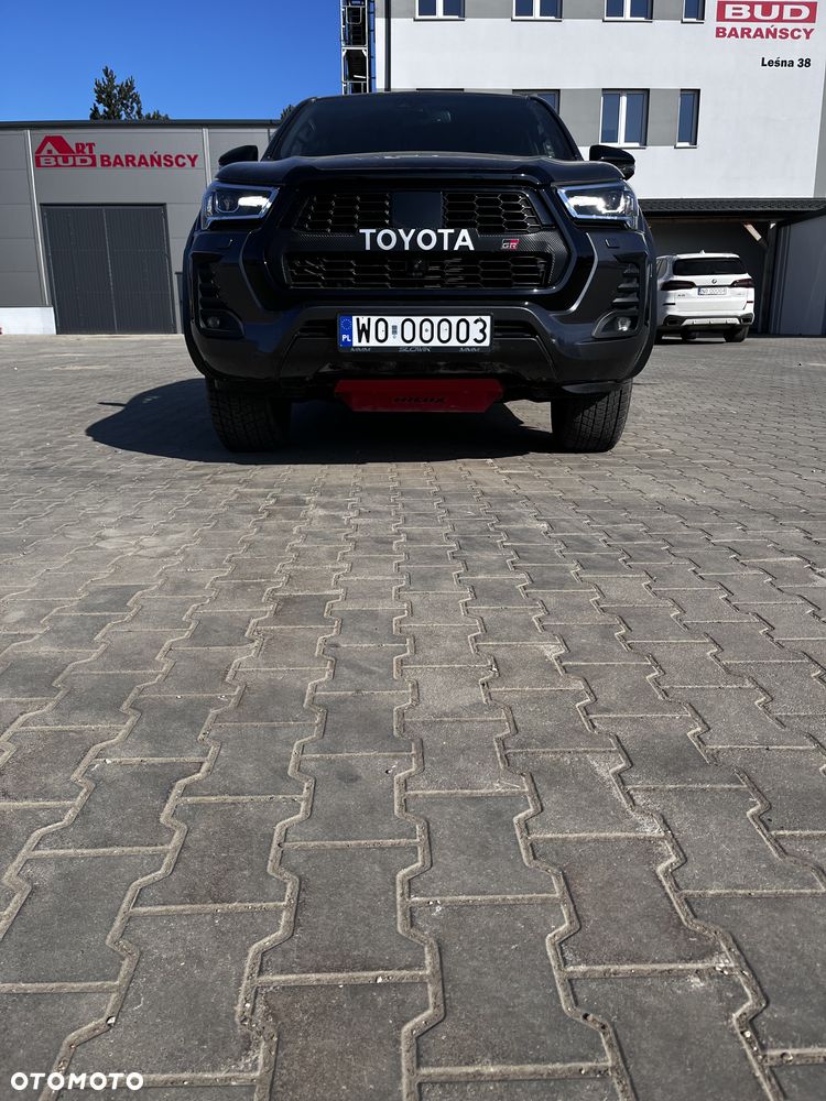 Toyota Hilux 2.8 D-4D Double Cab GR Sport 4x4 - 3