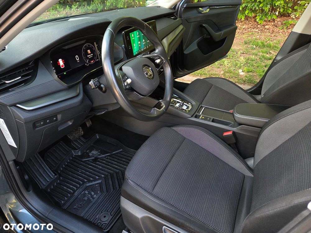 Skoda Octavia 2.0 TDI DSG Edition - 28