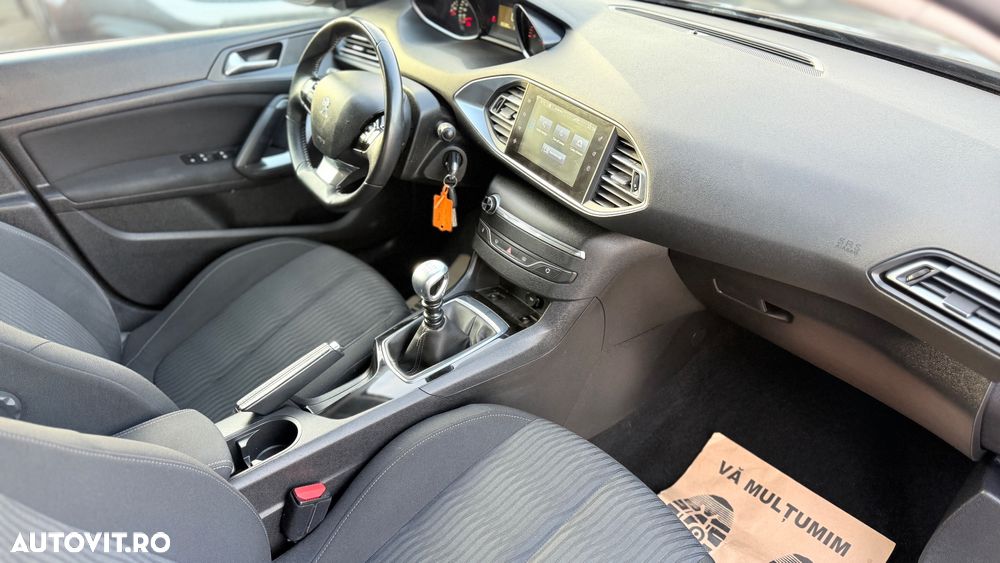 Peugeot 308 1.6 THP Active - 11