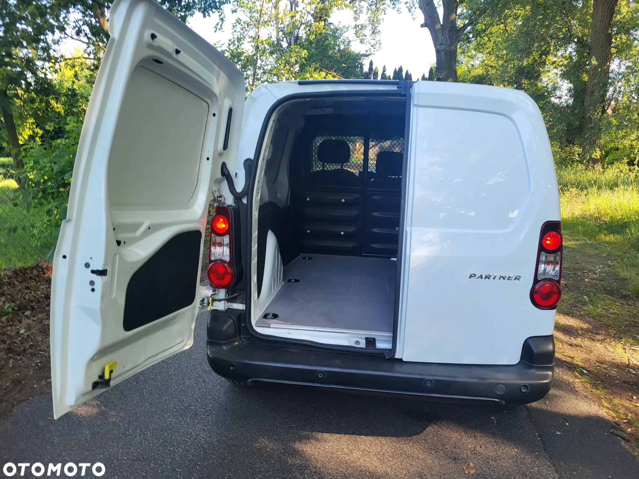 Peugeot Partner Tepee HDi 75 Esplanade - 21