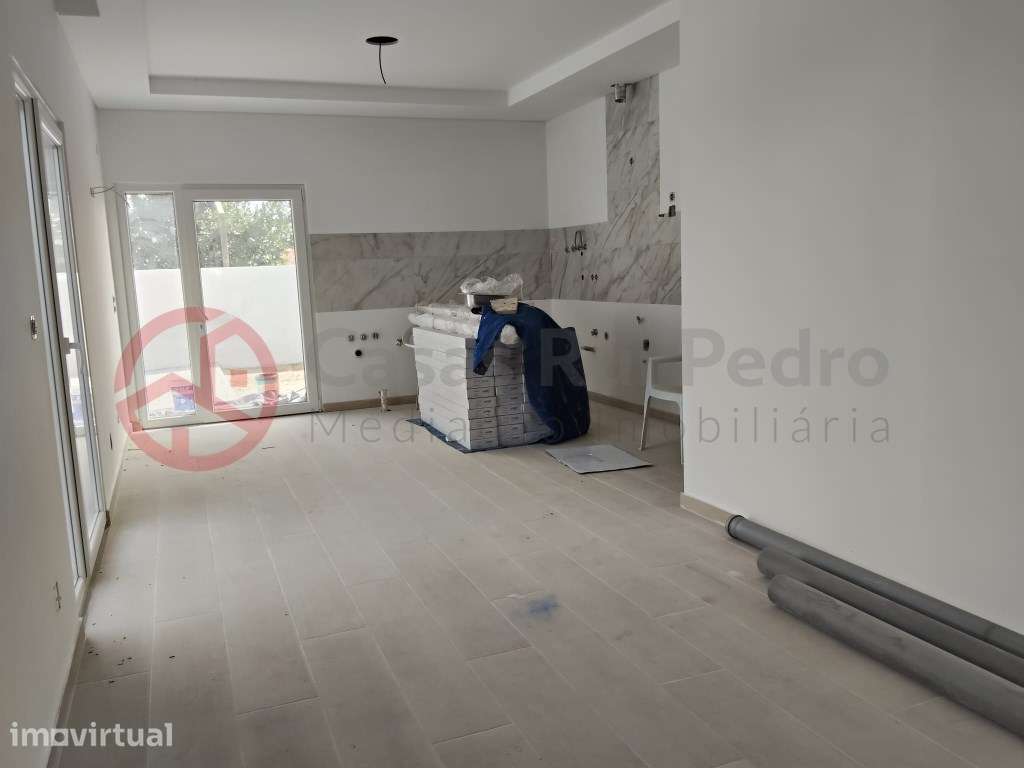 Moradia Geminada T4 nos Redondos - Grande imagem: 2/36