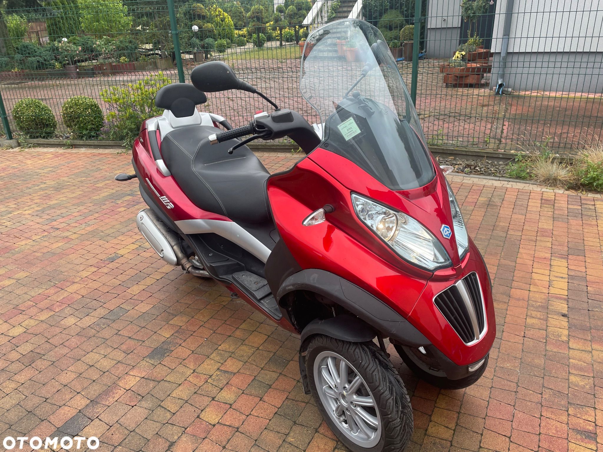 Piaggio MP-3 - 1