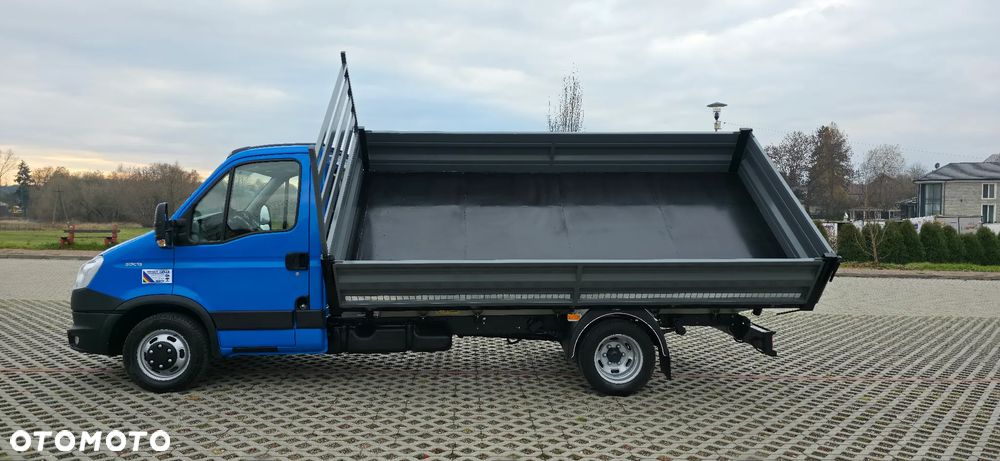Iveco DAILY - 17