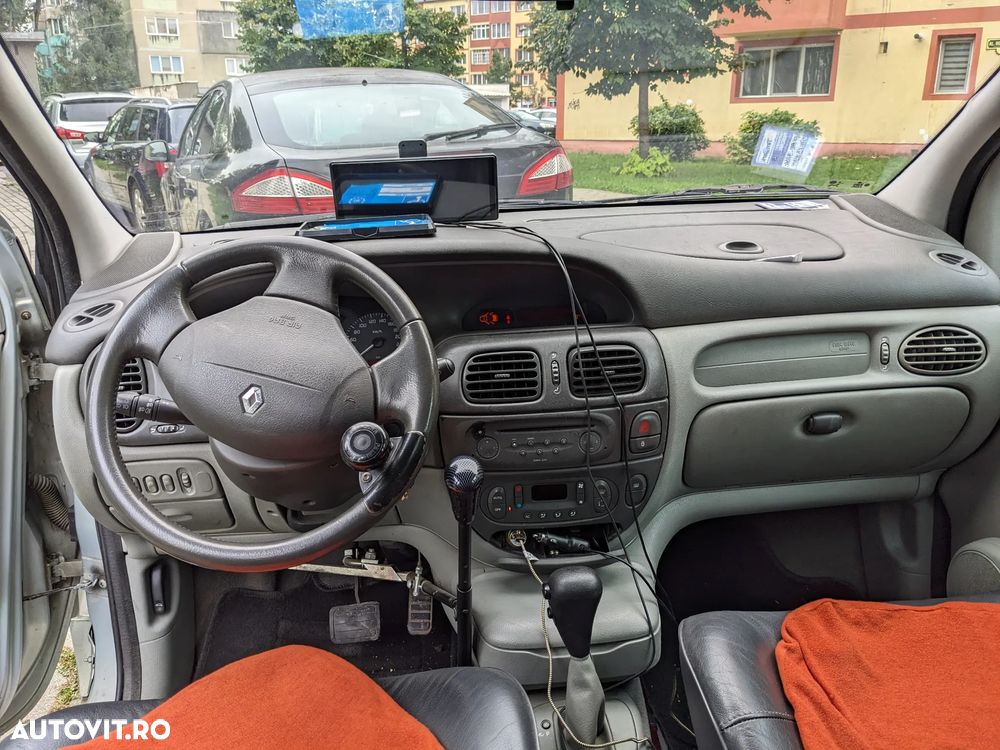 Renault Scenic 1.6 16V Aut. Privilege - 3