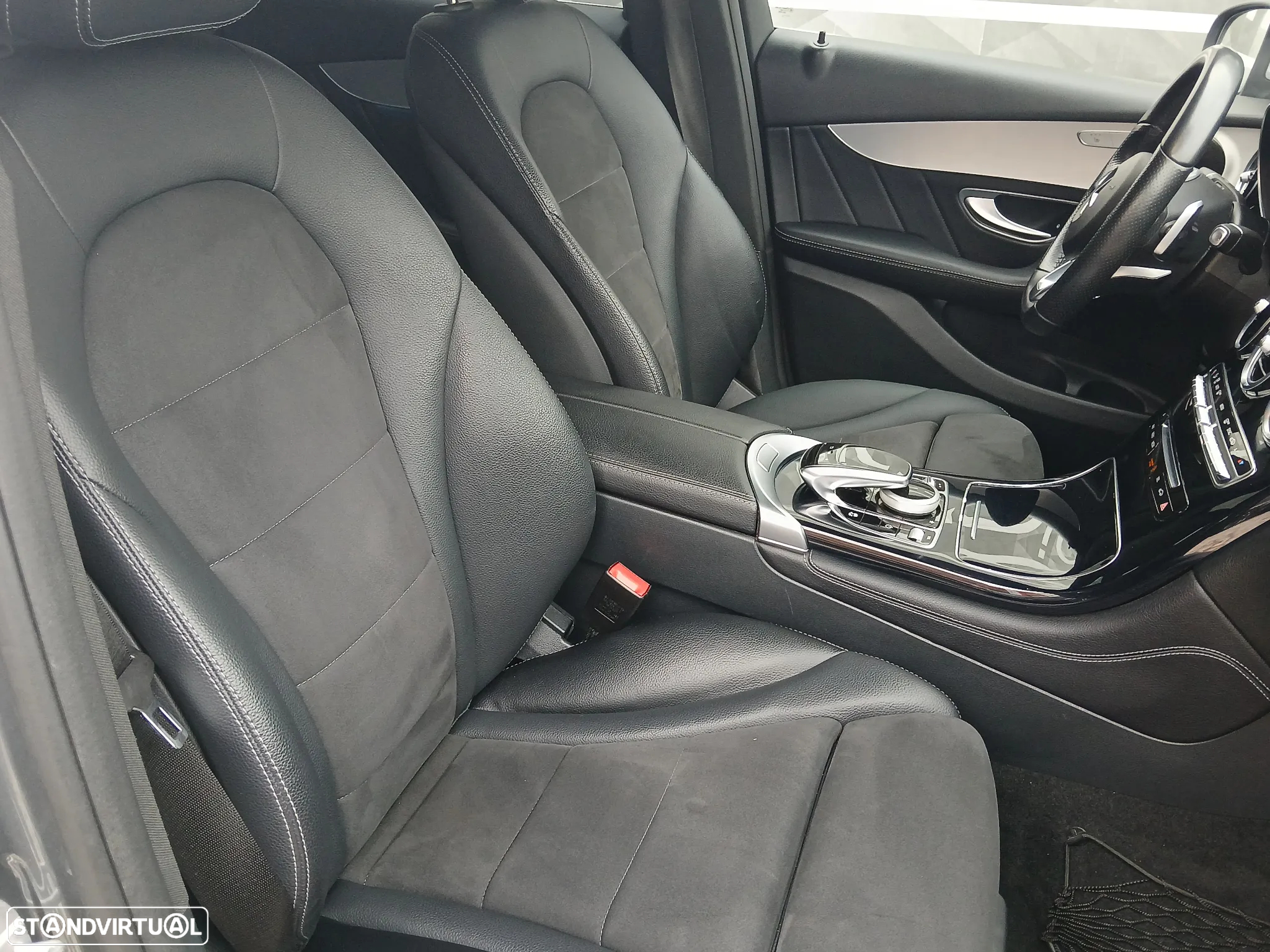 Mercedes-Benz GLC 250 d 4Matic 9G-TRONIC AMG Line - 21