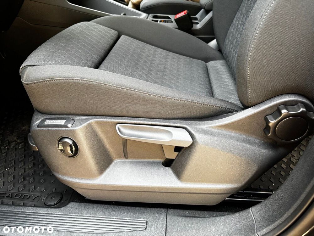 Volkswagen Caddy - 27