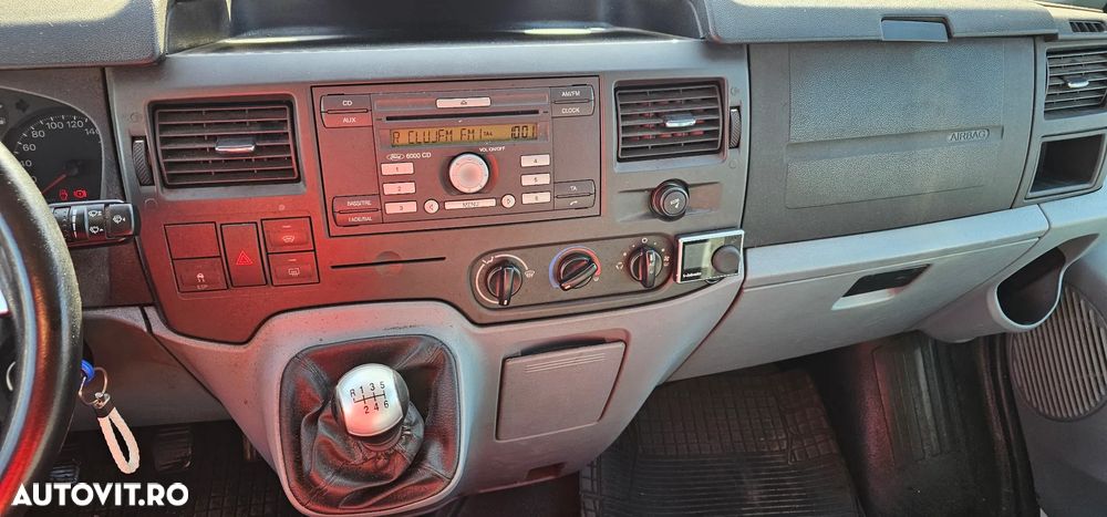 Ford Transit - 12