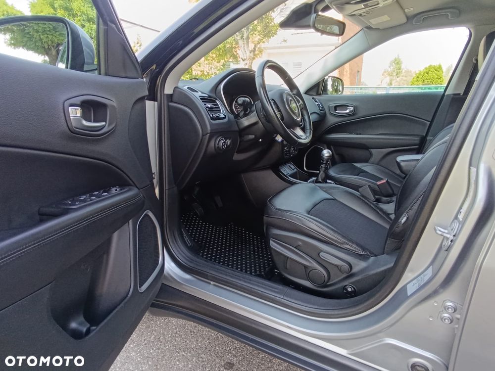 Jeep Compass 1.4 TMair Limited FWD S&S - 27