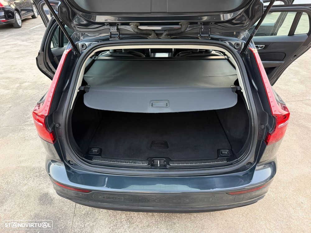 Volvo V60 2.0 D3 Momentum - 26