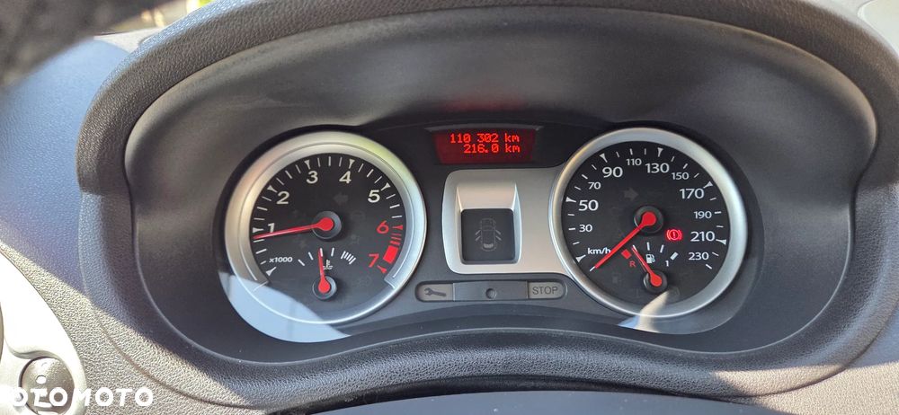 Renault Clio 1.2 TCE Authentique - 12