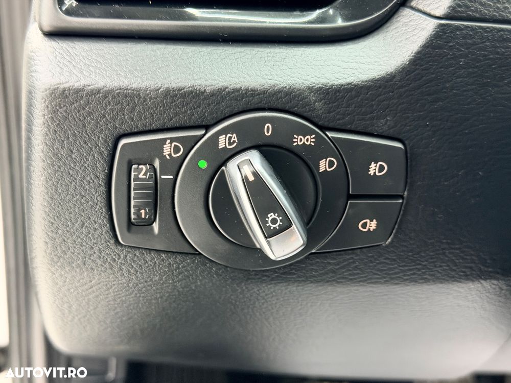 BMW X1 sDrive18d Sport Line - 12