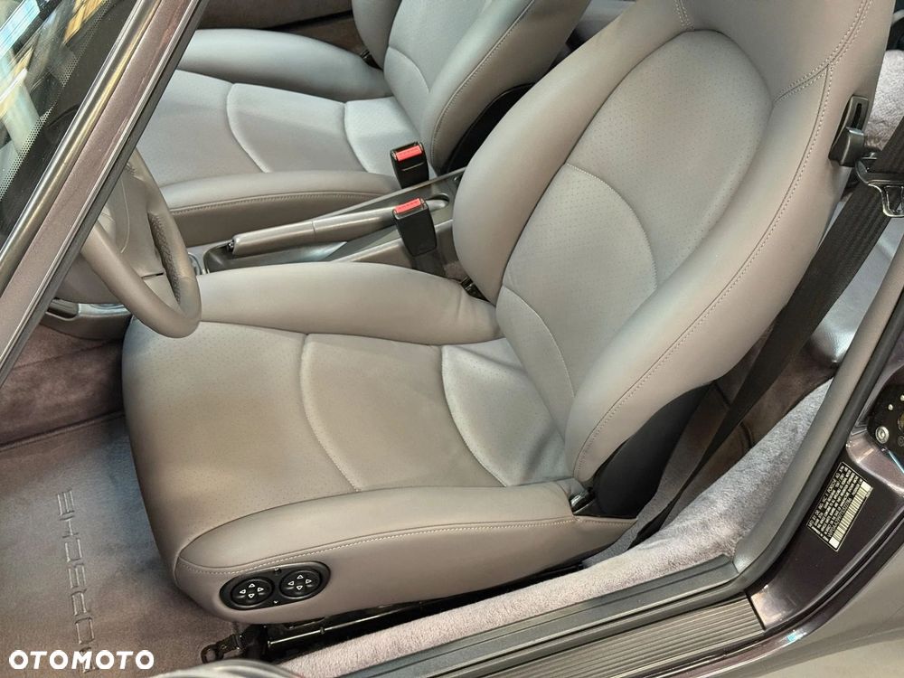 Porsche 911 Carrera - 9