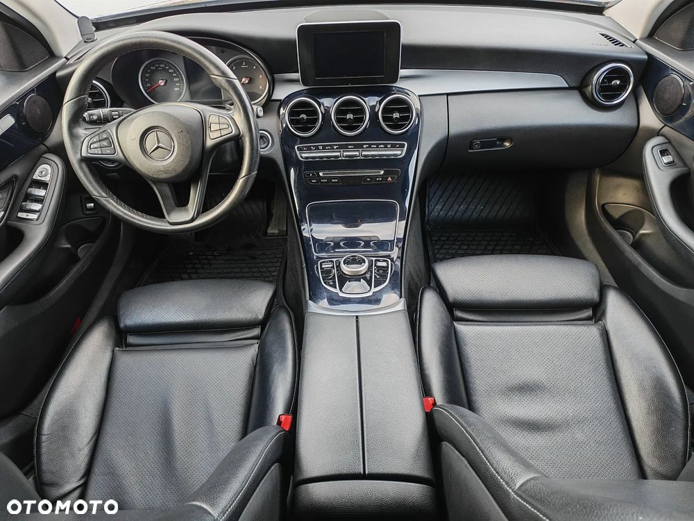 Mercedes-Benz Klasa C 200 d 7G-TRONIC - 36