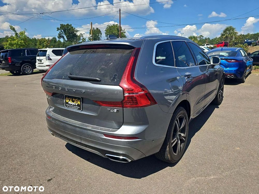 Volvo XC 60 T6 AWD R-Design - 2