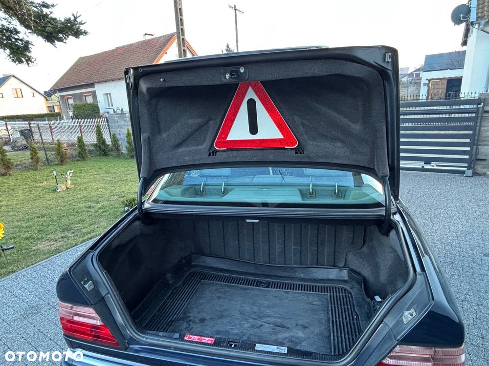 Mercedes-Benz W124 (1984-1993) - 31