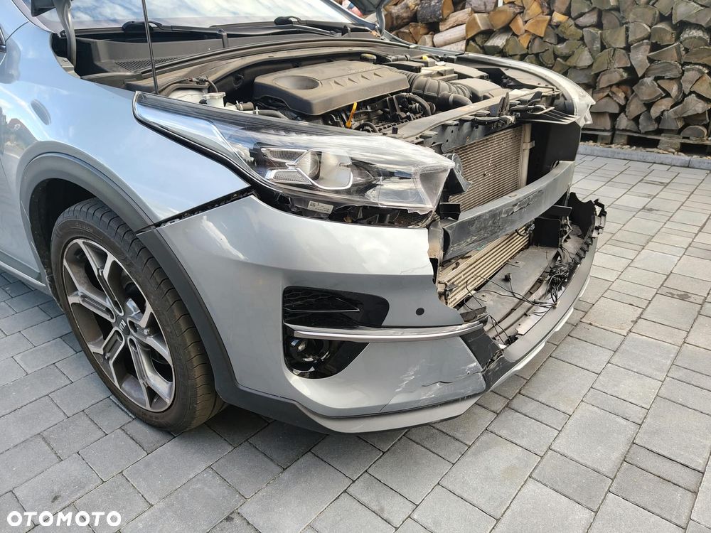 Kia XCeed 1.4 T-GDI OPF DCT7 PLATINUM EDITION - 8