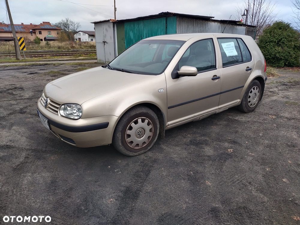 Volkswagen Golf 1.4 Basis - 2