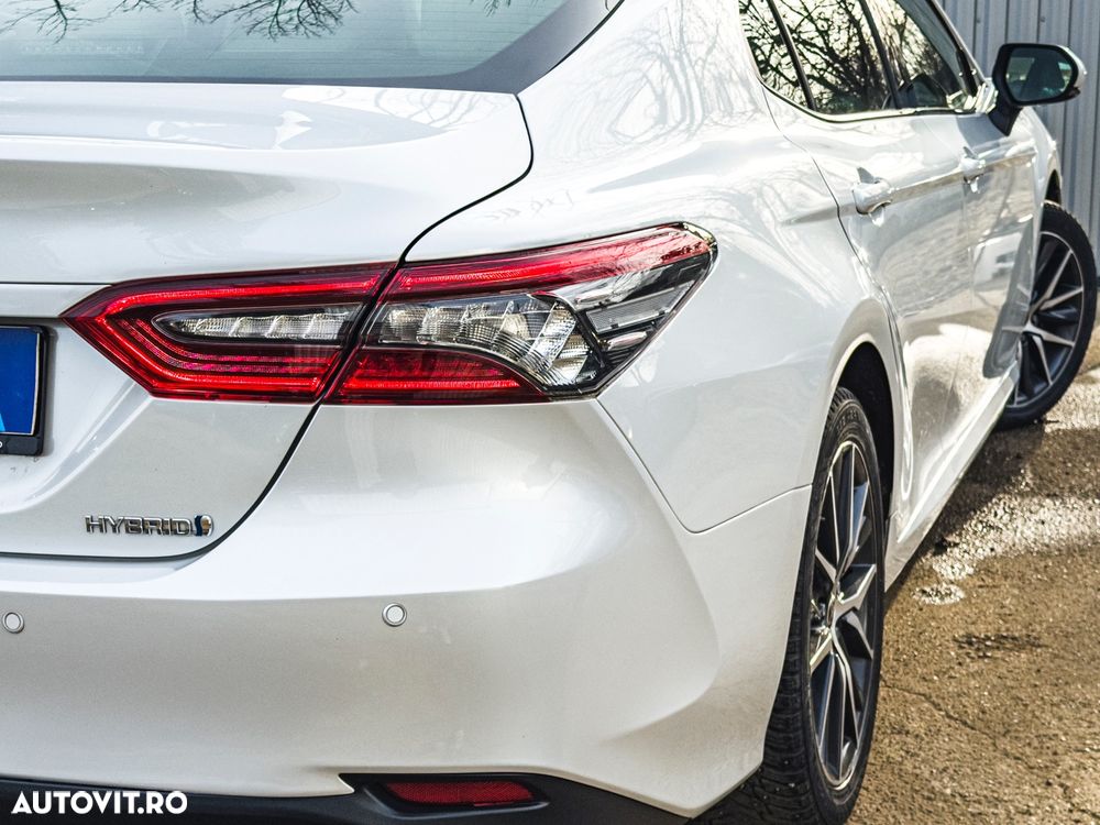 Toyota Camry 2.5 Hybrid Exclusive - 28