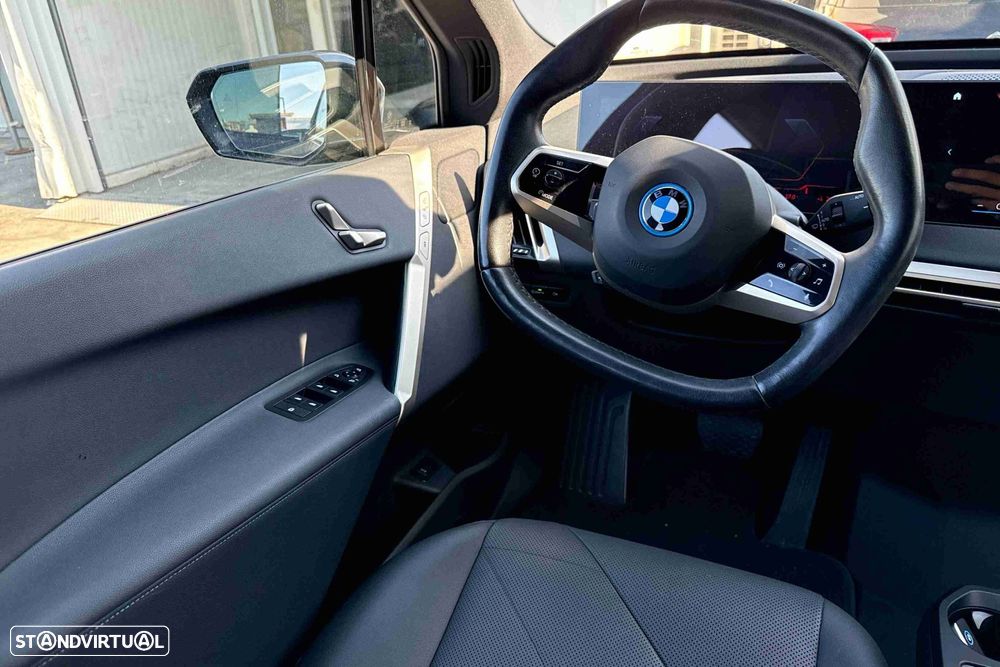 BMW iX xDrive 40 Pack Desportivo - 5