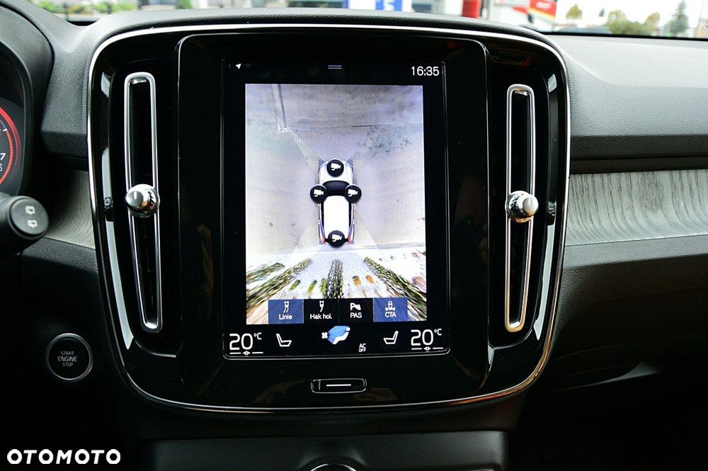 Volvo XC 40 T3 Momentum Pro - 31