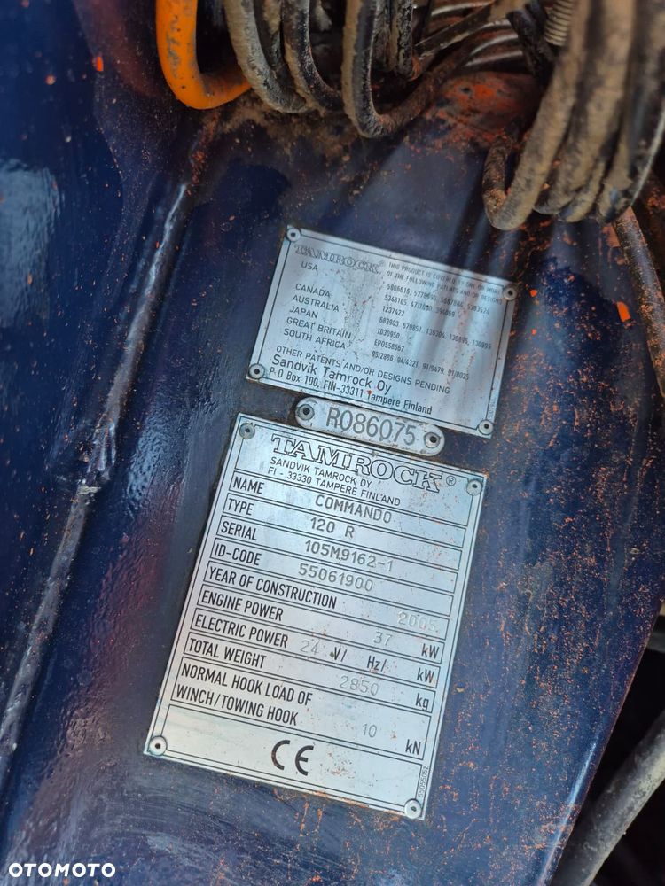 Sandvik Tamrock COMMANDO 120R 4X4 / WIERTNICA DO SKAŁ / SERWISOWANA / 1 WŁ / PEŁNA DOKUMENTACJA / WIELE CZĘŚCI ZAMIENNYCH / ZDALNE STEROWANIE / SILNIK CAT / TRANSPORT / NOWE OPONY - 29