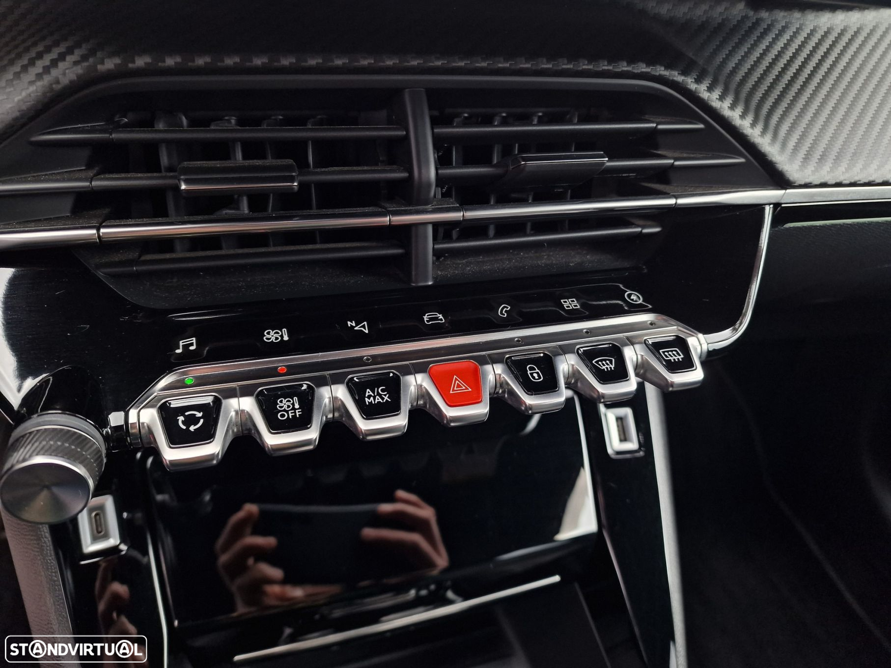 Peugeot e-208 50 kWh GT - 32