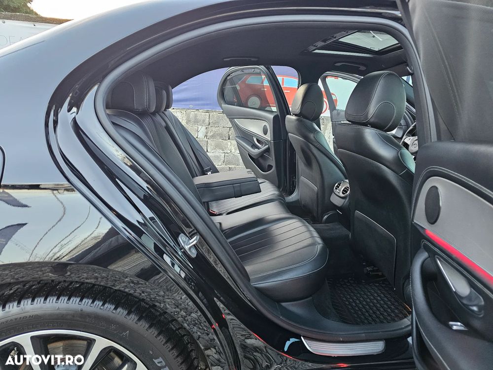 Mercedes-Benz E - 33