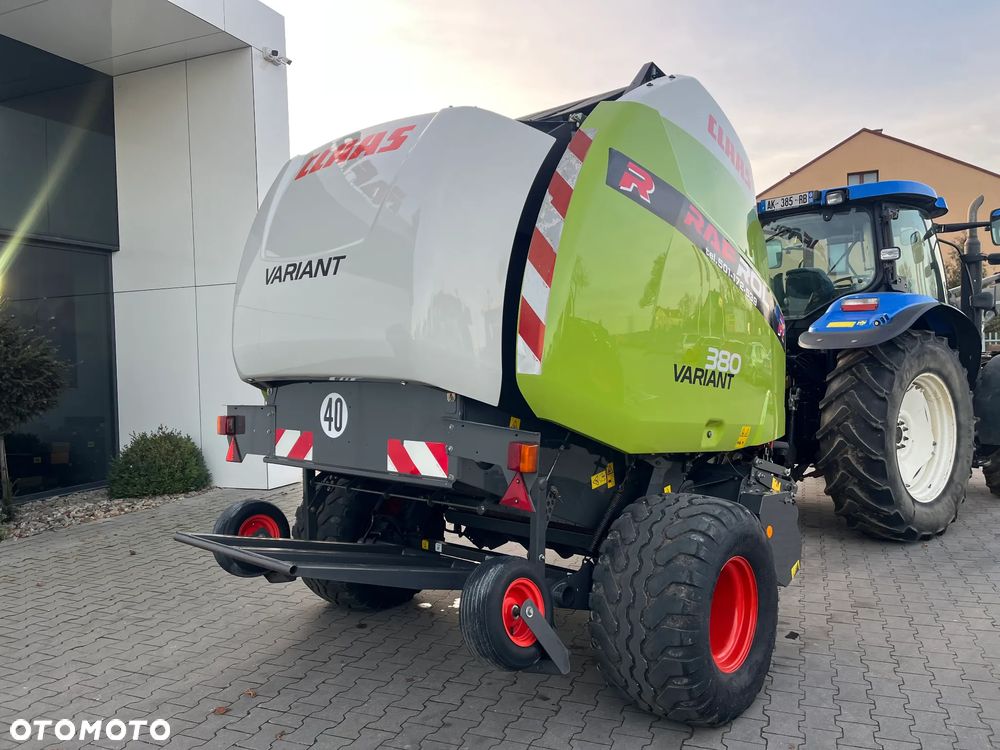 Claas Variant 380 - 4